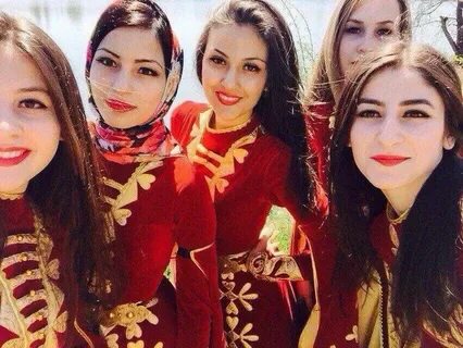 Лариса Руснактың эротикалық суреті