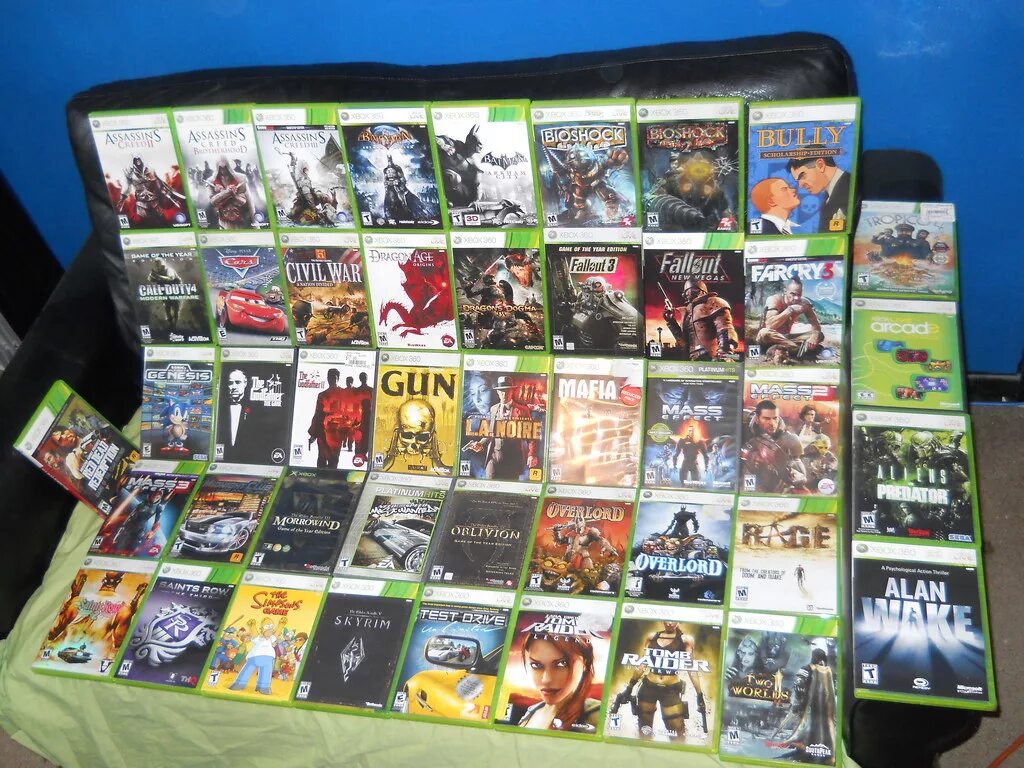 Игра на икс боксе на диске. Xbox 360 диск Икс бокс. Много игр Xbox 360. Игры на Икс бокс 360. Диск Икс бокс 360 12 плюс.