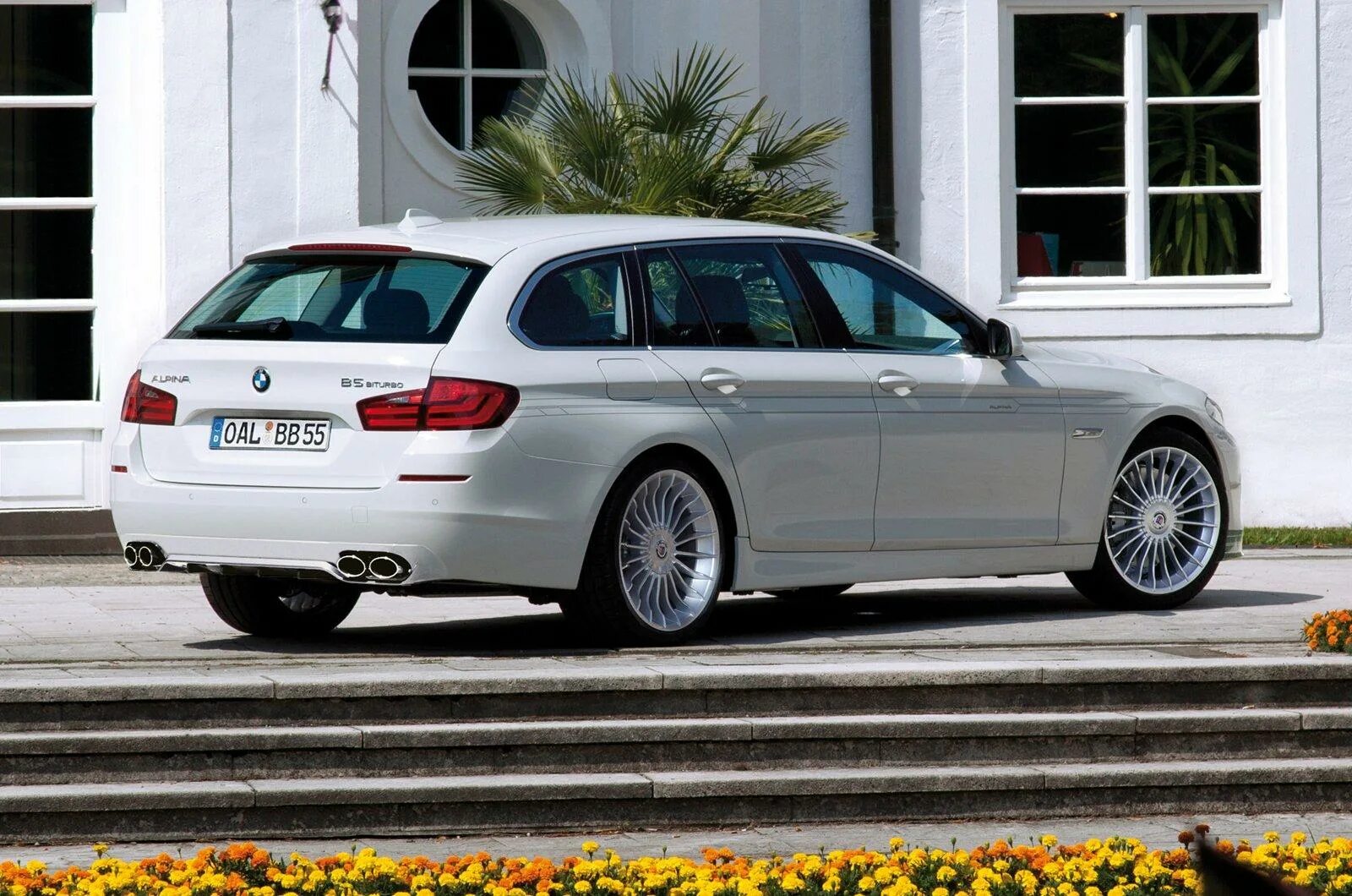 Bmw 5 alpina универсал. Alpina b5 (f10) touring. Alpina b3 touring g21. Alpina tour. Alpina b5 универсал.