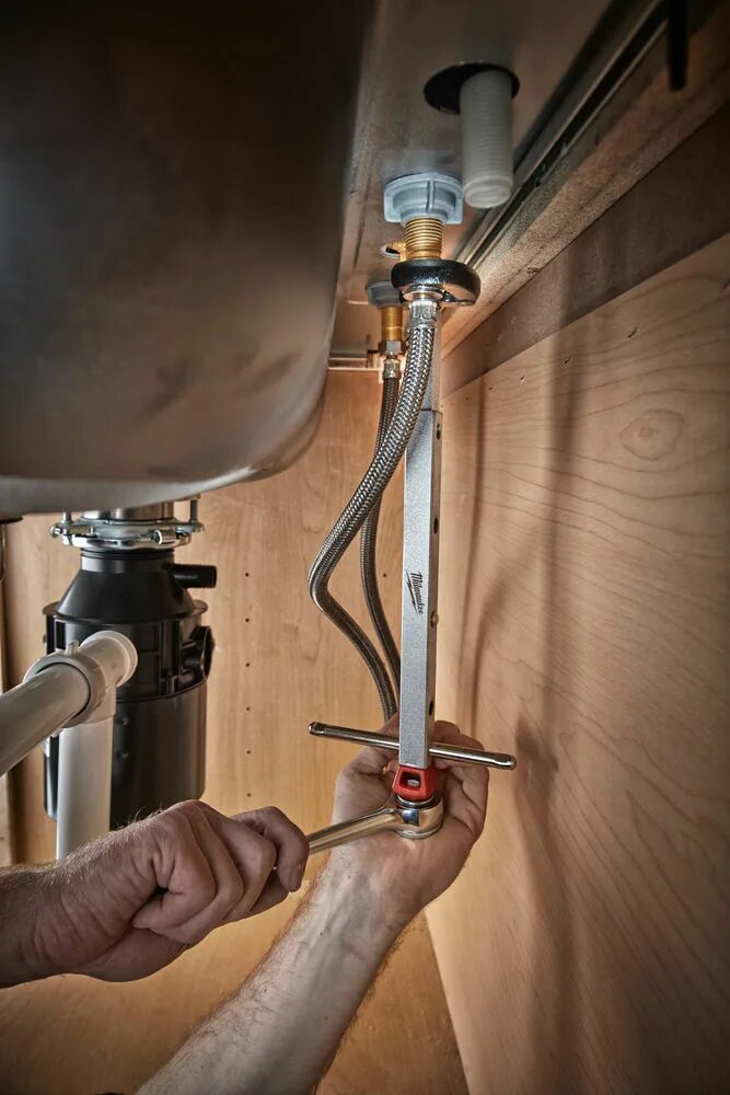 Набор специальных ключей для топливных соединений jtc-4559. Трубчатый ключ для гибкой подводки. Ключ для гибкой подводки м10. Ключ для гибких шлангов. Ключ ridgid 19221.