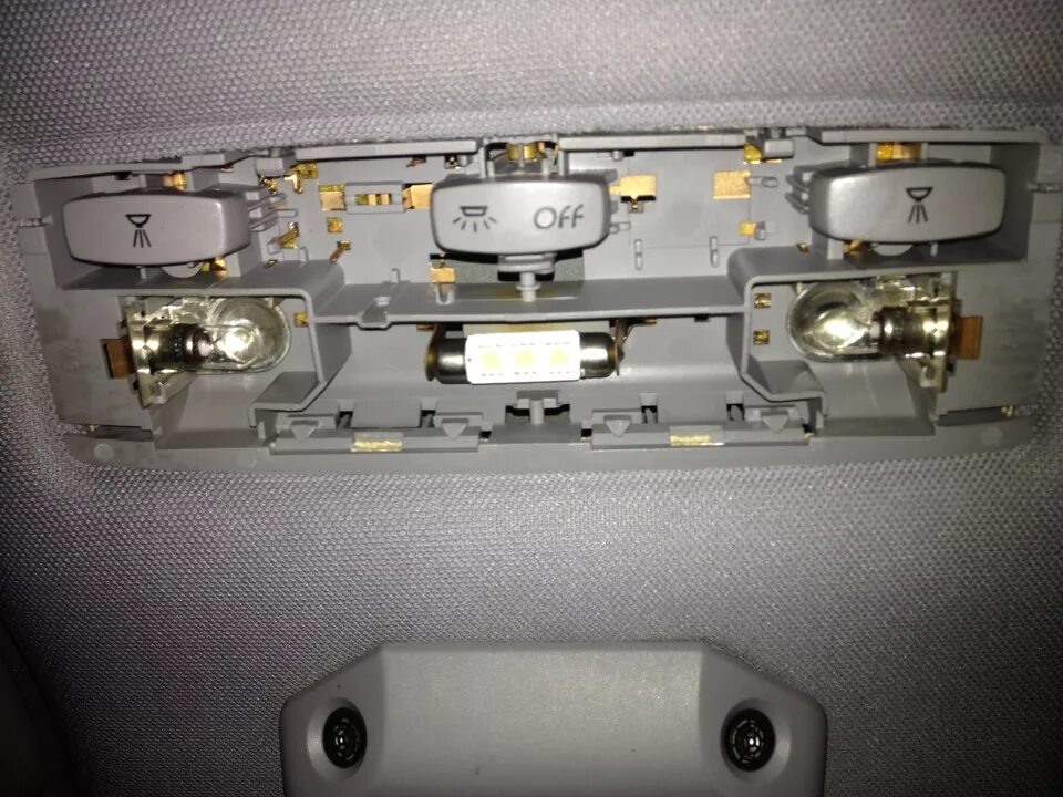 Checking the external lighting fixtures Nissan Primera 2001-2007