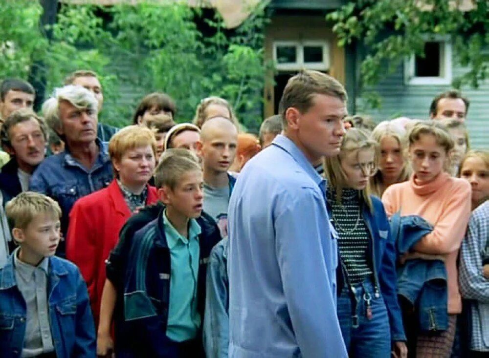 Кадр из фильма ворошиловский стрелок. Места съемок фильма ворошиловский стрелок. Ворошиловский стрелок 1999. Анна синякина ворошиловский стрелок кадры. Где снимали ворошиловский стрелок в каком городе.