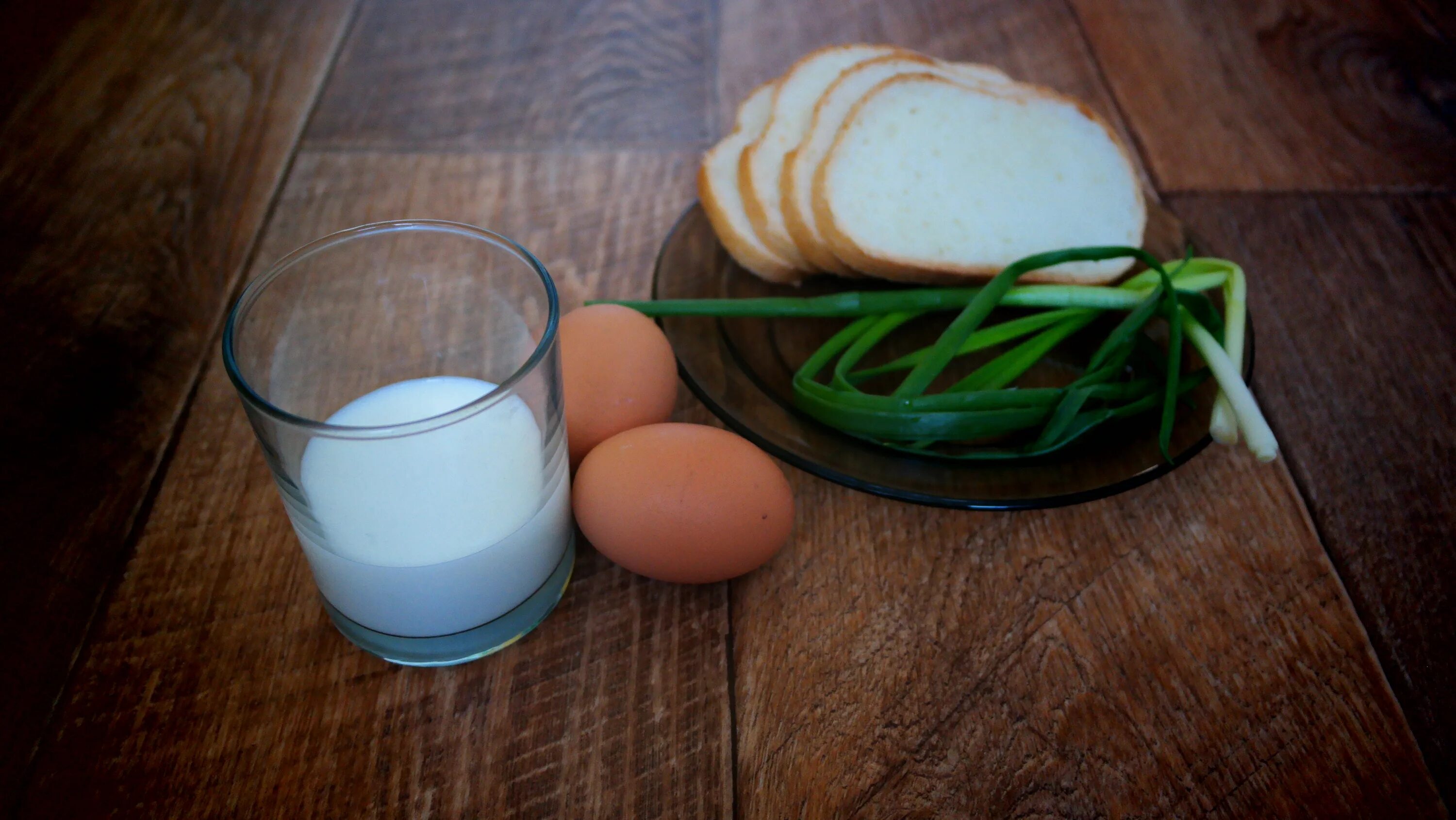 Луковое молоко. Молоко с луком от кашля. Лук и молоко от кашля как приготовить. Молоко с луком от кашля как приготовить рецепт приготовления. Молоко с лаком откашля.