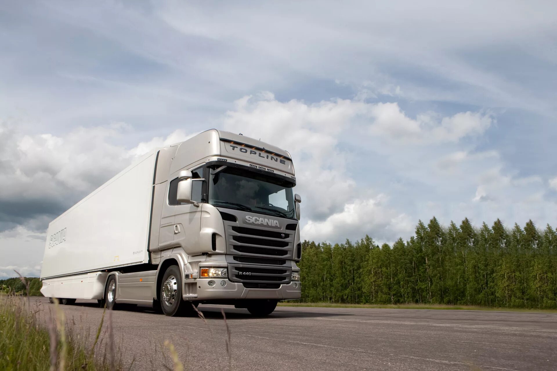 Скания s500. Скания большегруз. Перевозки скания. Грузовик scania. Scania r520 streamline.