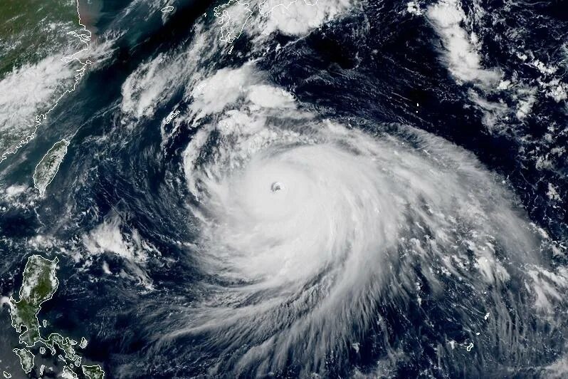 Тайфун Тропическая метеорология. Тайфун в Японии. Супертайфун Майсак. Тайфун в Японии 2020.