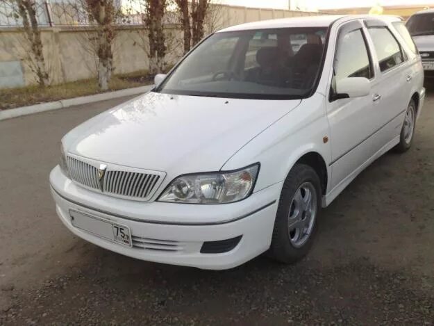 Виста 2000 года. Тойота Vista Ardeo 2000. Toyota Виста Ардео. Машина Тойота Виста Ардео. Тойота Виста Ардео 2000 года.