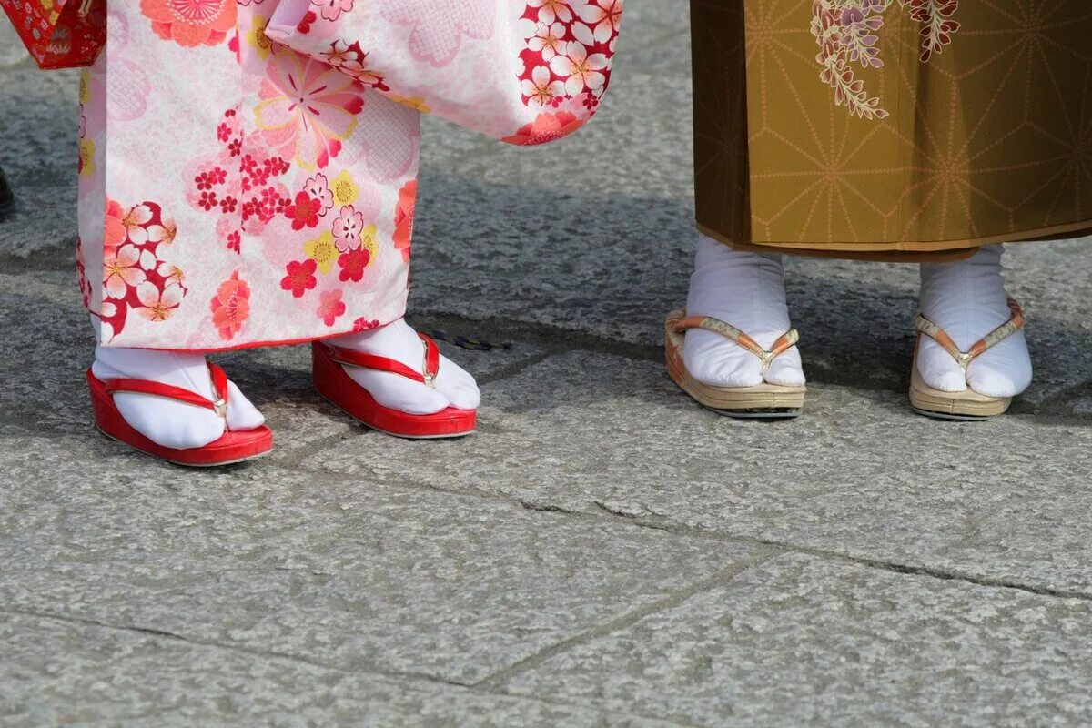 Oiran Dochu - お い ら ん 道 中 Geisha, Japanese women, Japanese kimono
