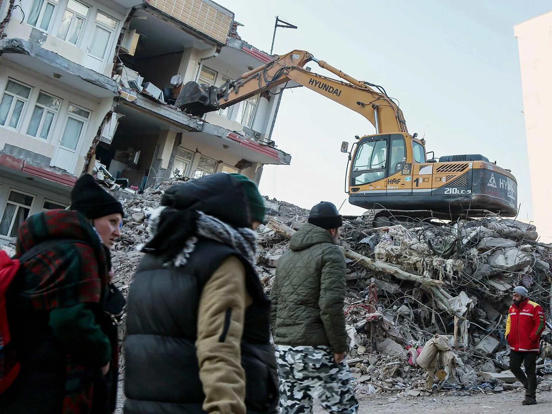 Землетрясение в турции 30. Землетрясение бишкек. Землетрясение бишкек. Землетрясение в нура кыргызстане. Землетрясение бишкек.