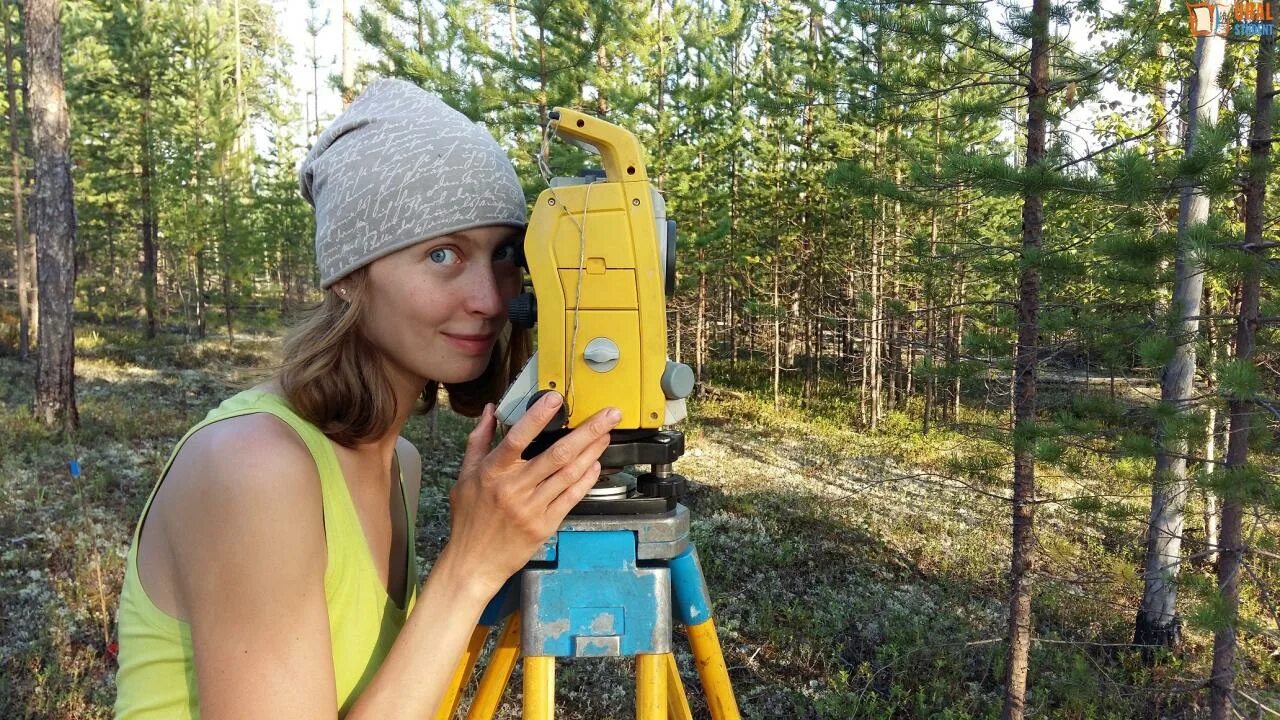 помощник геодезиста. инженер линейного участка. геодезисты чебоксары. геодезист домодедово. профессия топограф.