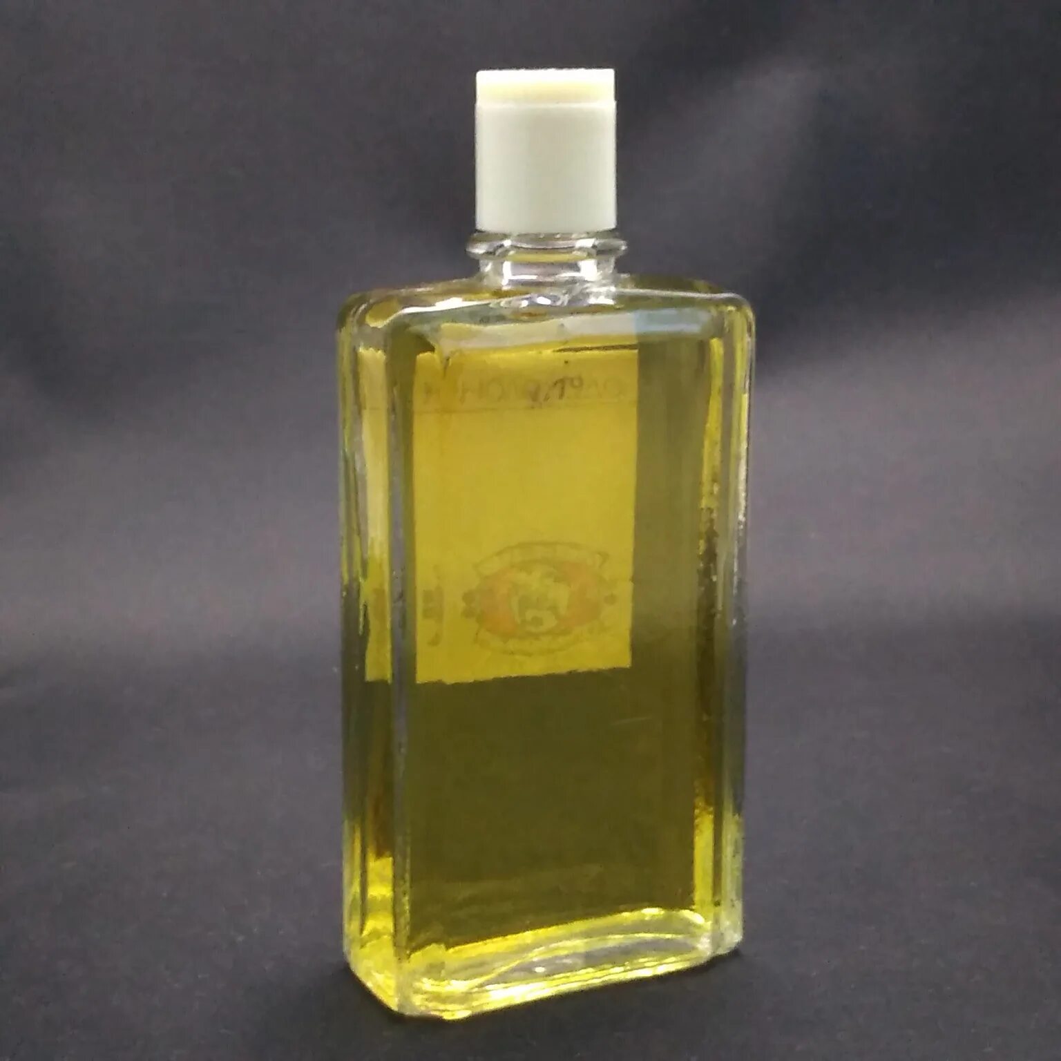 модный одеколон. одеколон apollo 2000. одеколон новая заря саша. советские мужские одеколоны. модный одеколон.