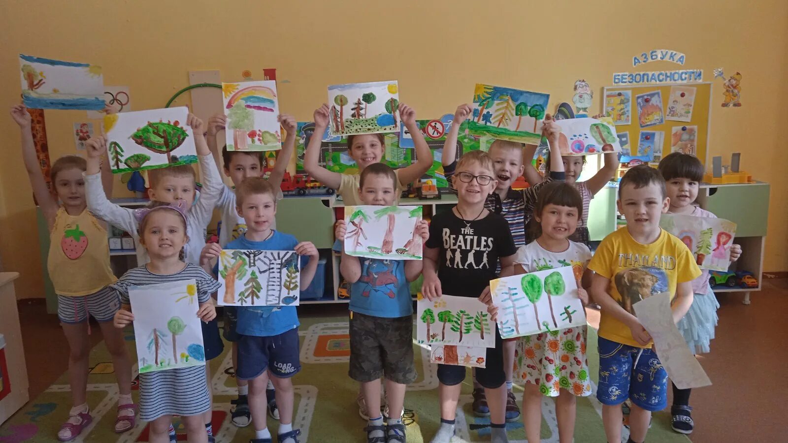День работника леса рисунок. Курганские леса. Международный день лесов в детском саду. Международный день лесов в детском саду. Акция к международному дню леса.