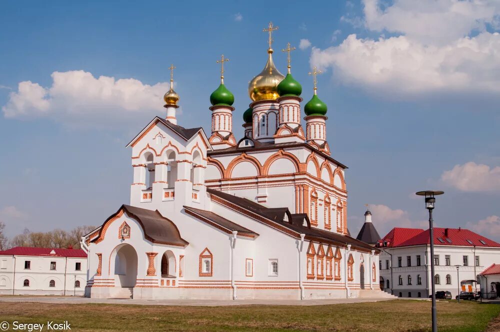 Золотое кольцо переславль залесский достопримечательности. Переславль-Залесский золотое кольцо. Переславль-Залесский достопримечательности золотого кольца. Достромичательности Переславль Залесский. Золотое кольцо Переславль.