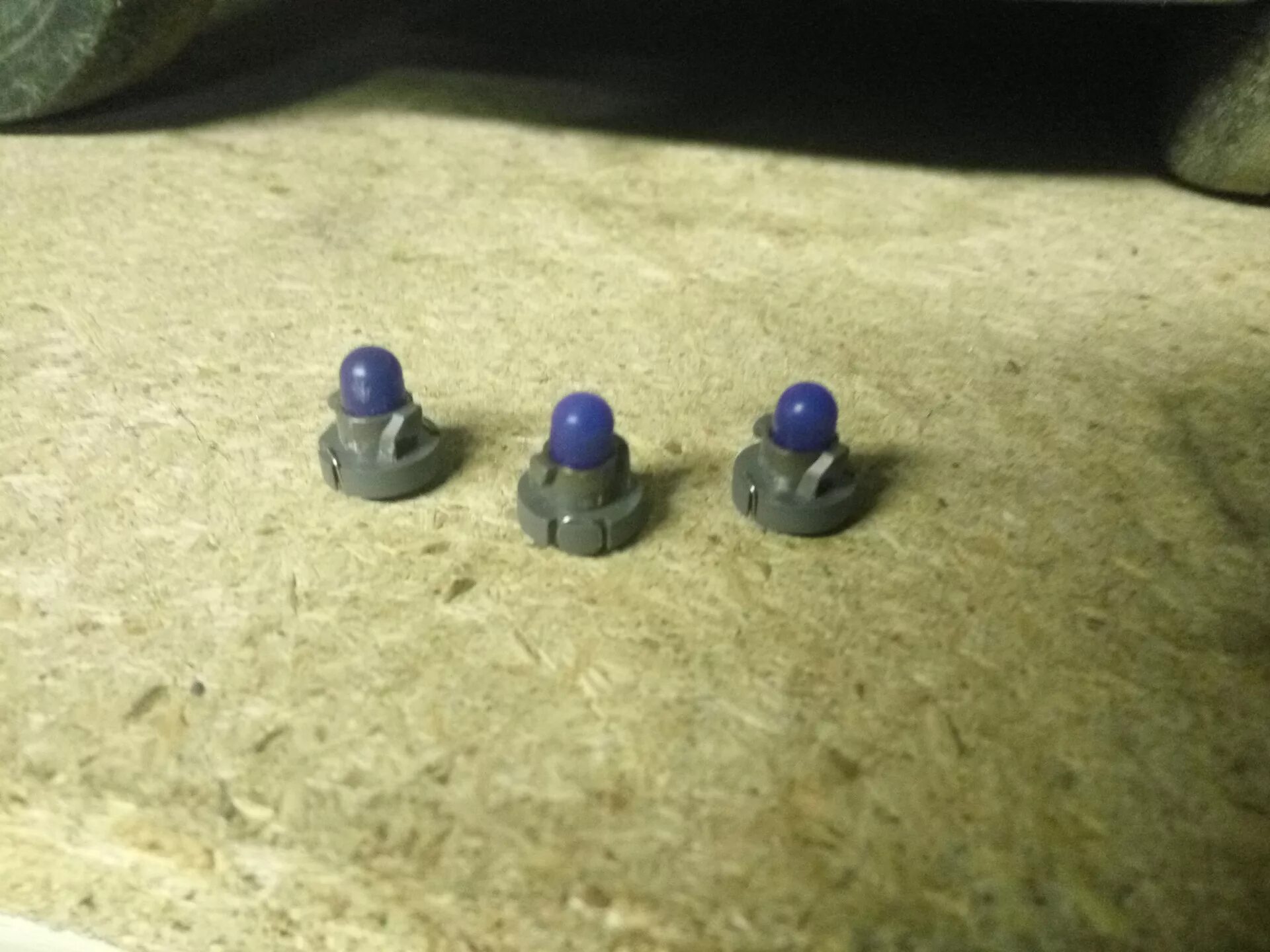 Лампочки nissan sunny fb15. Ниссан ноте лампа подсветка климата. Лампочки контроля ниссан. Лампочки контроля ниссан. Лампы подсветки климата nissan navara d40.