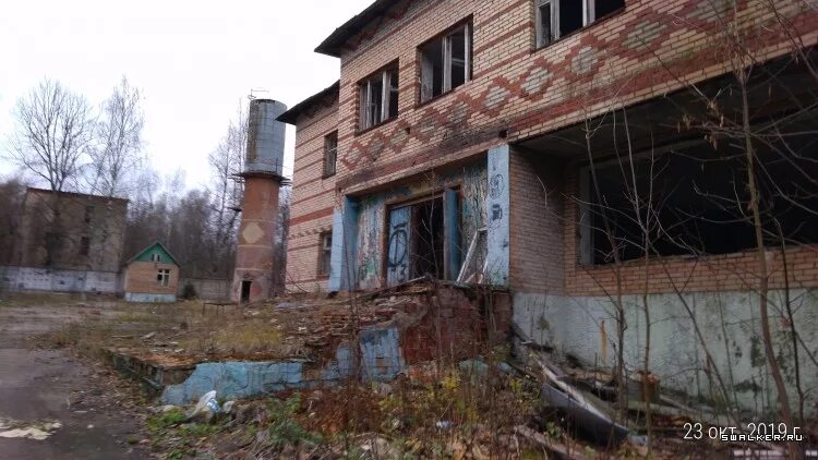 Заброшенный пионерский лагерь березка. Лагерь березка кемеровская область. Лагерь дубки березка оренбург. Пионерский лагерь березка в подмосковье. Детский лагерь березка в подмосковье.