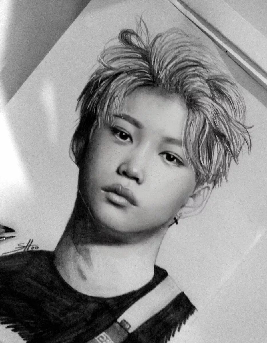 Как нарисовать феликса из stray. Феликс из stray kids. felix stray kids art. fanart stray kids lee felix карандашом. ли феликс арты.