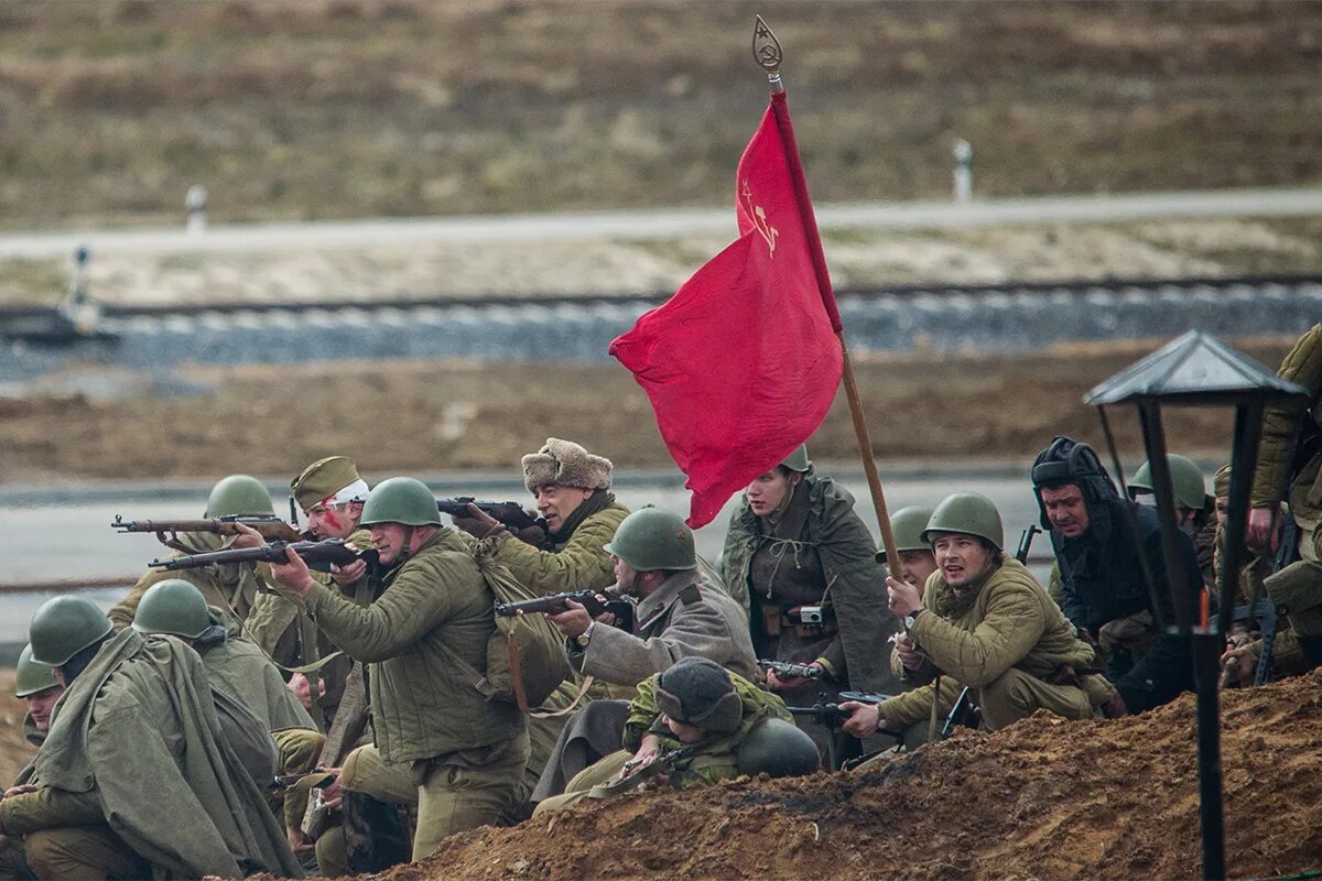 Военная операция сайт. Знамя Победы реконструкция. Специальная Военная операция. Шойгу военно историческая реконструкция. Специальная Военная операция красное Знамя.