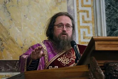 Священник кураев