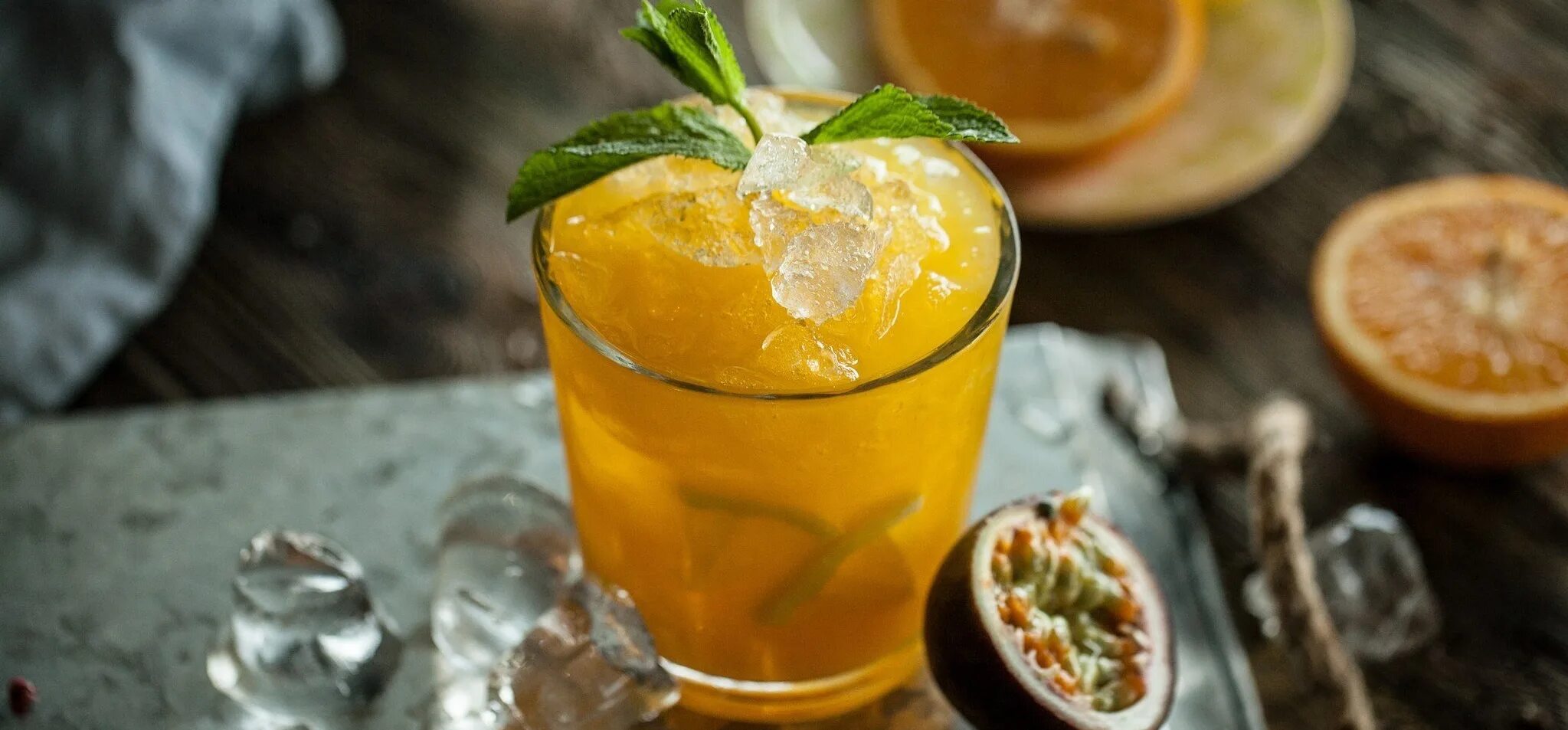 Чай маракуйя апельсин. Горячий напиток облепиха маракуйя. Ананас маракуйя. Смузи манго маракуйя. Чай маракуйя апельсин.