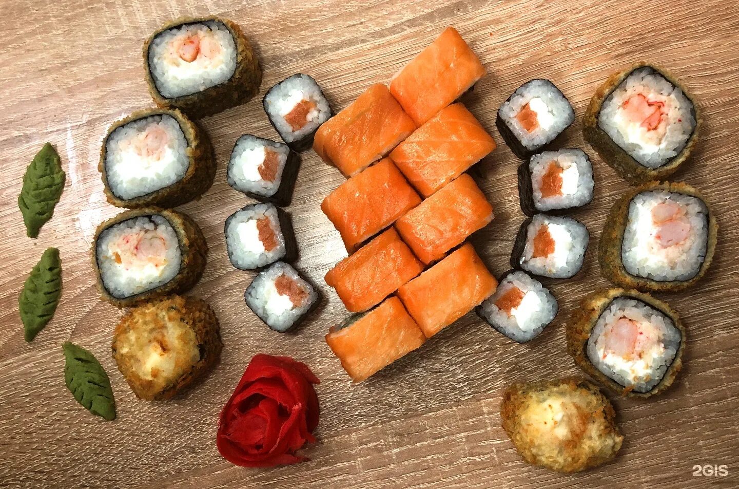 Суши катюши. Дарим скидку 15% на все меню. Суши эжва. Воскресенье роллы. Суши эжва.