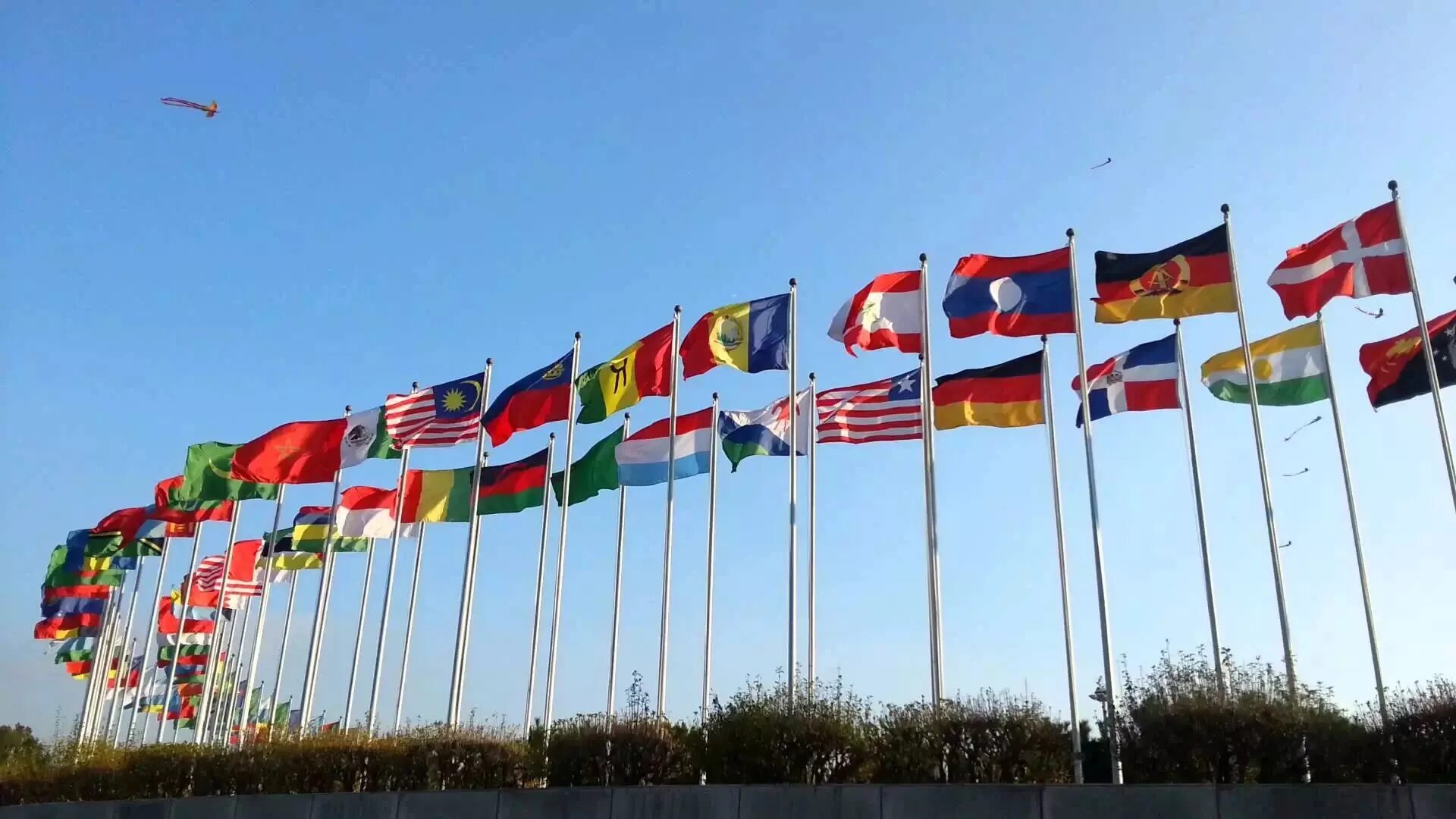 Разные флаги. Флаг острова мэн. Флаги. Крутые флаги. Самый красивый флаг в мире.