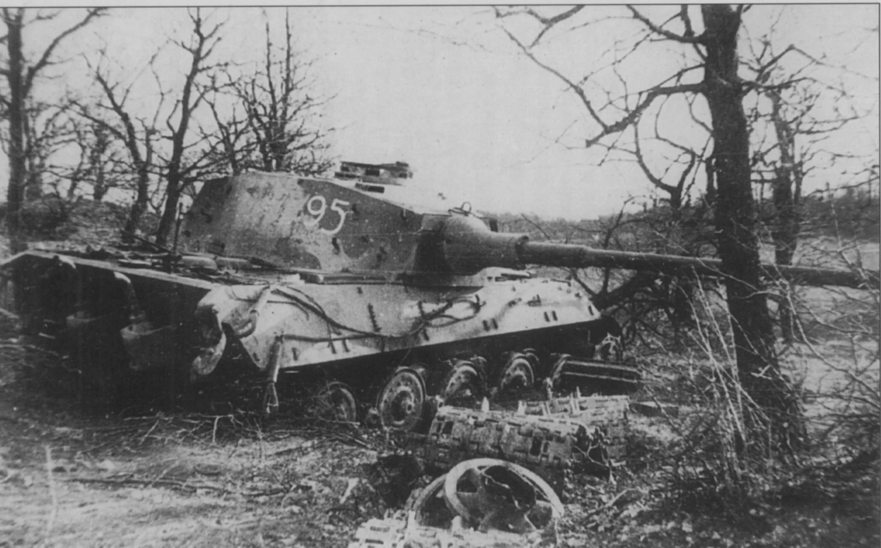 Танк кв-1 в великой отечественной войне. Бои тяжелых танков. Танк тигр 502 танкового батальона. Бои тяжелых танков. Бои тяжелых танков.