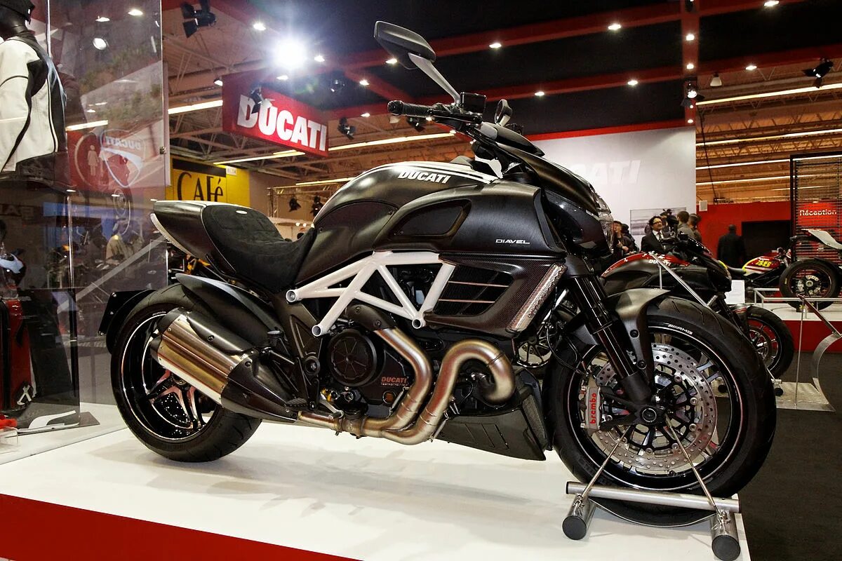 Power cruiser. Ducati cruiser diavel. мотоциклы круизеры ducati diavel. мотоцикл дукати пауэр крузер. harley davidson diavel.