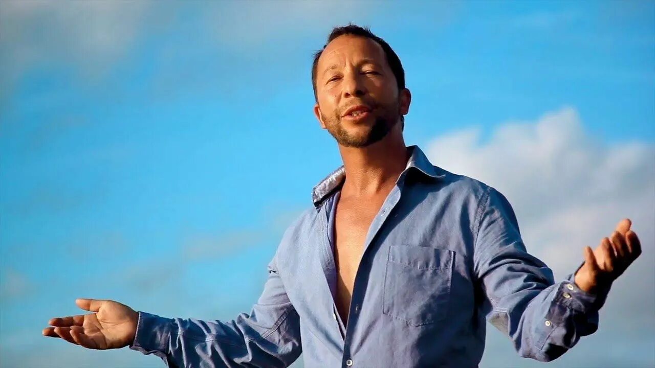 DJ Bobo. DJ Bobo клипы. DJ Bobo фото. DJ Bobo фото 90. Клип бобо