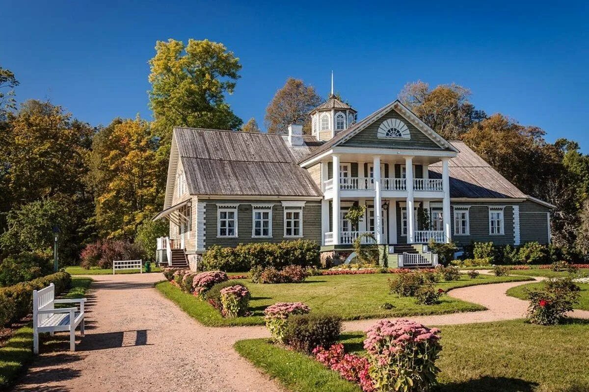 Музей усадьба михайловское пушкинские горы. Село михайловское в музей пушкина. Село михайловское усадьба пушкина. Село михайловское в музей пушкина. Где находится усадьба михайловское.