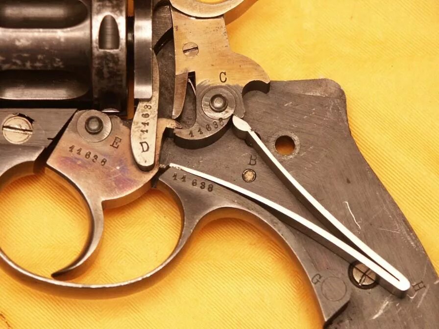 наган м1895. наган ударно спусковой механизм. наган ударно спусковой механизм. наган 1895 9мм. револьвер наган усм.