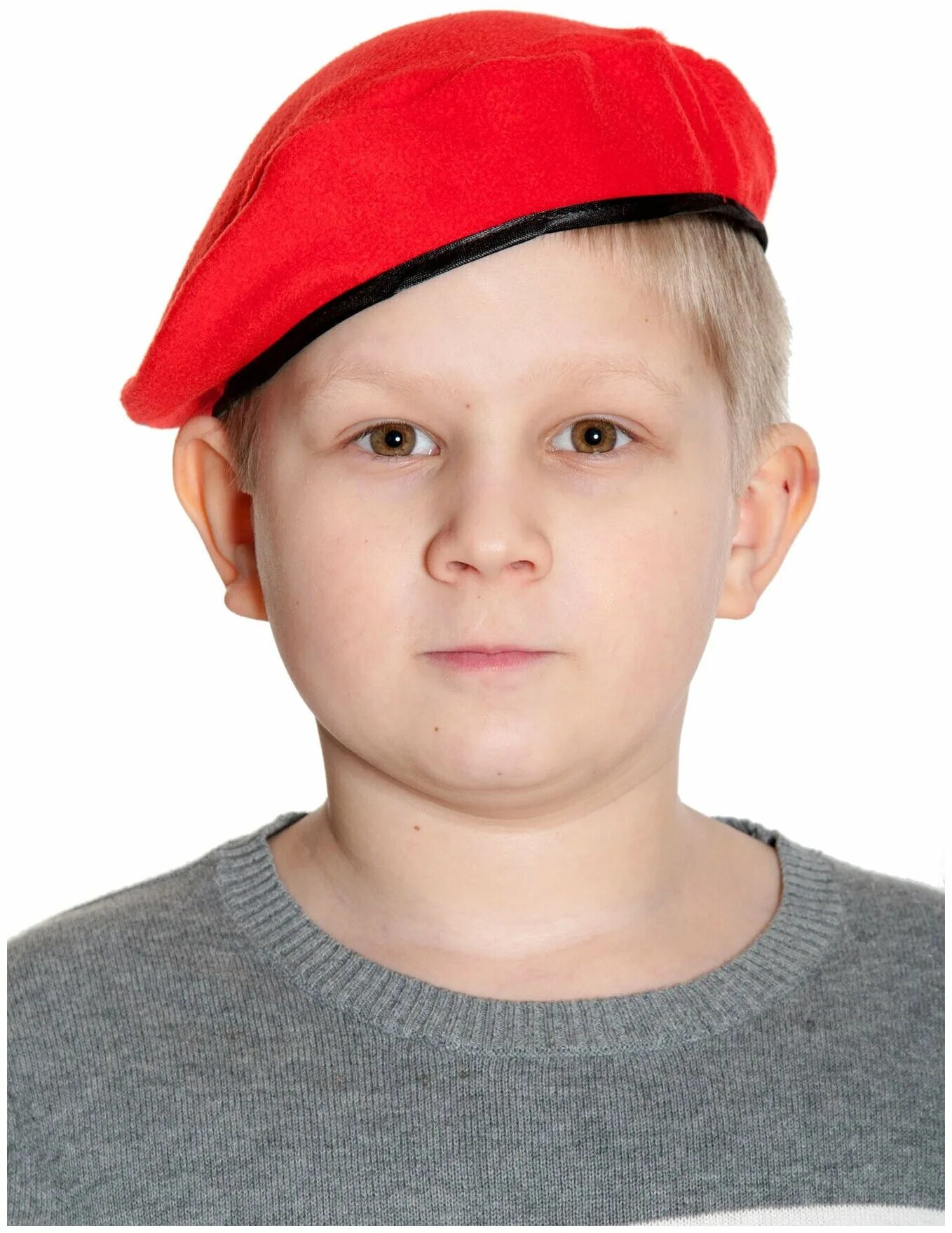 красный берет для девочки. девочка в красной беретке. девушка в беретке. девочка в красной беретке. дети в беретах.