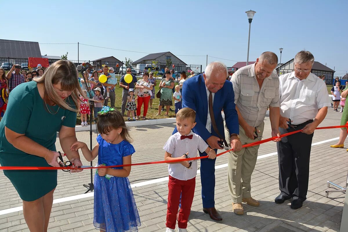 Погода в красной яруге рп5. Детский сад Солнечный красная Яруга. Краснояружский детский сад Солнечный. Детский сад в красной Яруге. Красная Яруга Белгородская область.