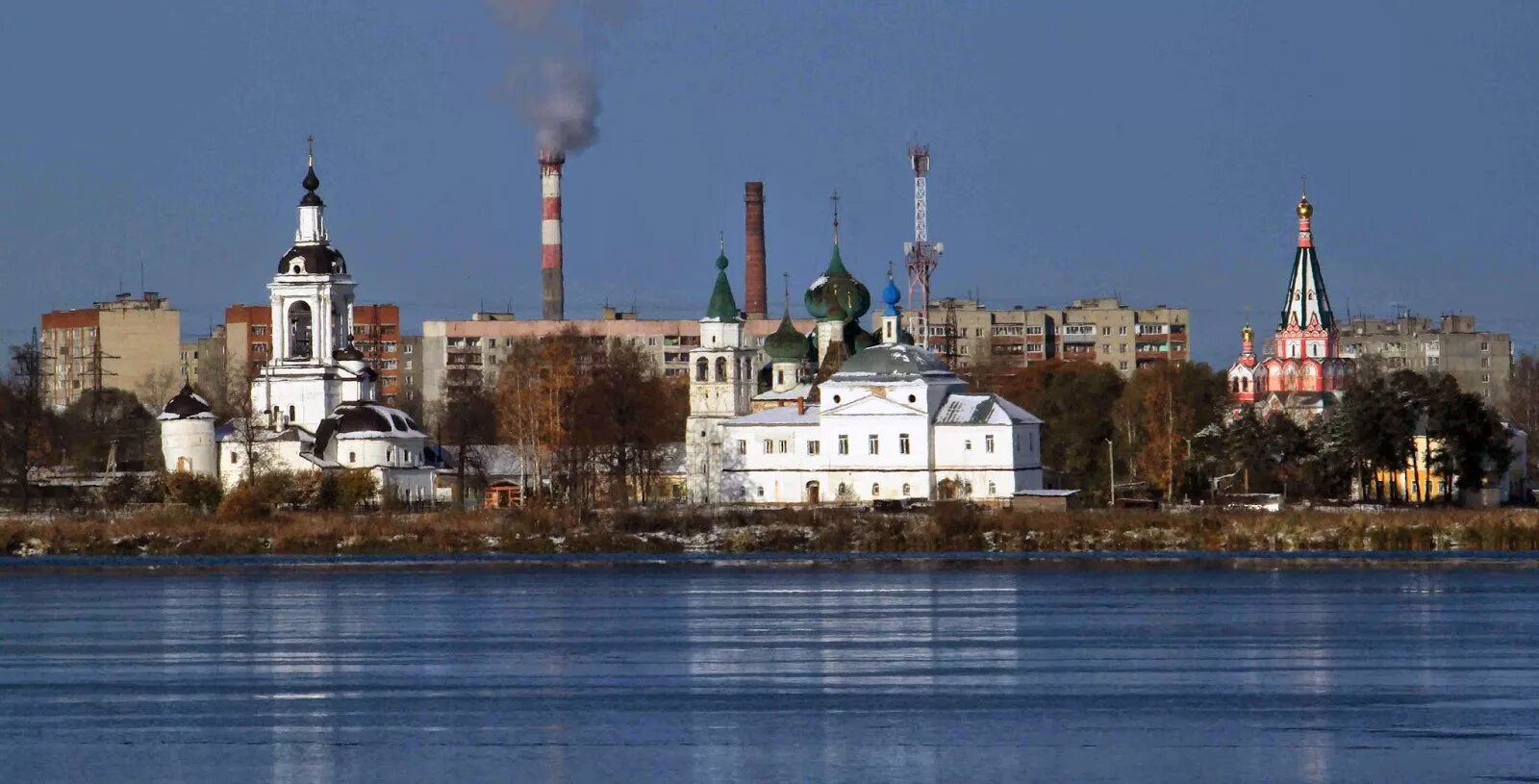 Ворж. Угодичи Ярославская область. Село Угодичи Ярославская область. Угодичи Ростовский район Ярославская область. Озеро Неро Угодичи фото.