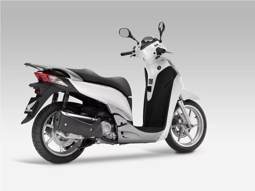 Скутер 0. Honda sh 300. Honda sh 300i 2012. Honda sh 50i. Honda sh 300i 2012г.