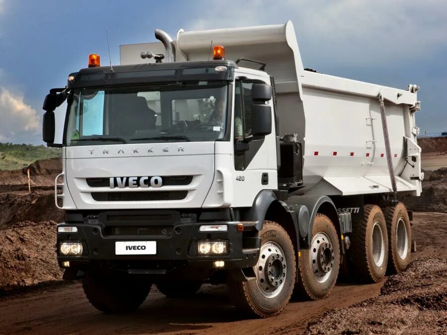 требуется водитель самосвала. водитель самосвала вахта 15 15 москве. арокс мерседес седельный тягач. водитель самосвала вахта 15 15 москве. камаз 6220.