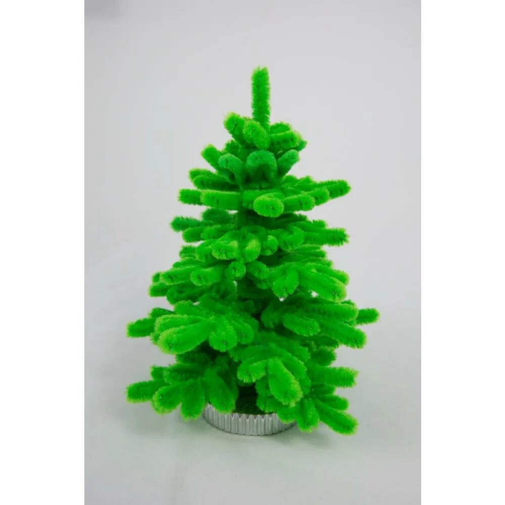 Украшение из проволочной мишуры. Синельная проволока поделки новогодние. Синельная проволока поделки на новый год. Новогодняя игрушка на елку из синельной проволоки. Новогодние поделки из проволоки пушистой для детей.