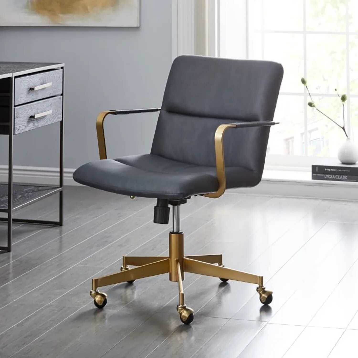 Стул рабочий офисный. Стул Finley Swivel Office Chair. West Elm кресло. Mid-Century Swivel Office Chair. Luxury Leather Office Chair кресло.