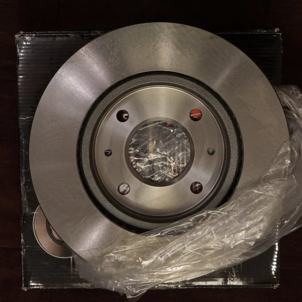 Тормозные диски мицубиси лансер 10. Тормозные диски мицубиси лансер 10. Тормозные диски митсубиси лансер 9. Brembo 09. Диск тормозной передний лансер 9 1.