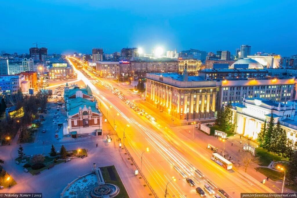 Красный проспект сколько. Красный проспект Новосибирск. Новосибирск попсный проспект. Красный проспект Новосибирск самая длинная улица в мире. Бульвар красный проспект Новосибирск.