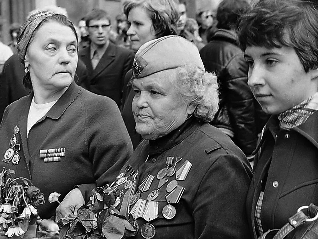 С днем Победы. Победа в Великой Отечественной войне. Женщины ветераны.