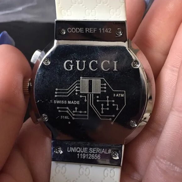 Made it unique. Gucci code ref 1142. Смарт часы гуччи. Часы гуччи Swiss made. Часы Gucci code ref 1142 оригинал.