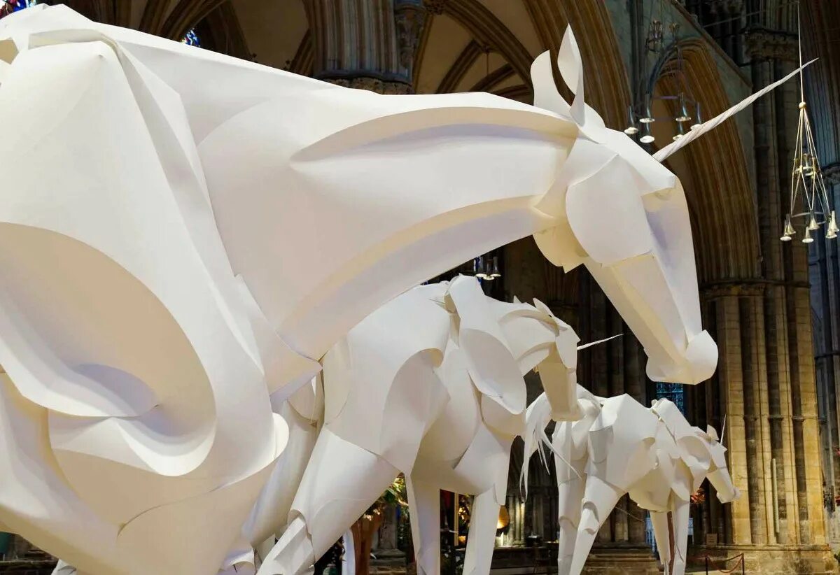 статуя из бумаги. аллен и пэтти экман (allen and patty eckman). статуя из бумаги. статуя из бумаги. медуза горгона паперкраф.