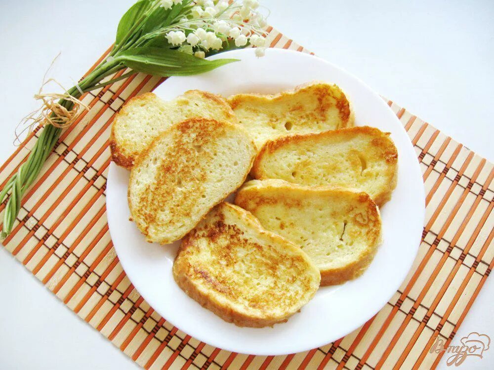 Гренки с яйцом рецепт с фото. Гренки. гренки из белого хлеба. яичные гренки. гренки с яйцом.