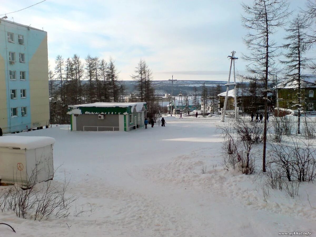 Айхал куплю. Поселок Айхал Мирнинский район. Поселок светлый Якутия. Лумумбы Айхал. Айхал улица Молодежная.