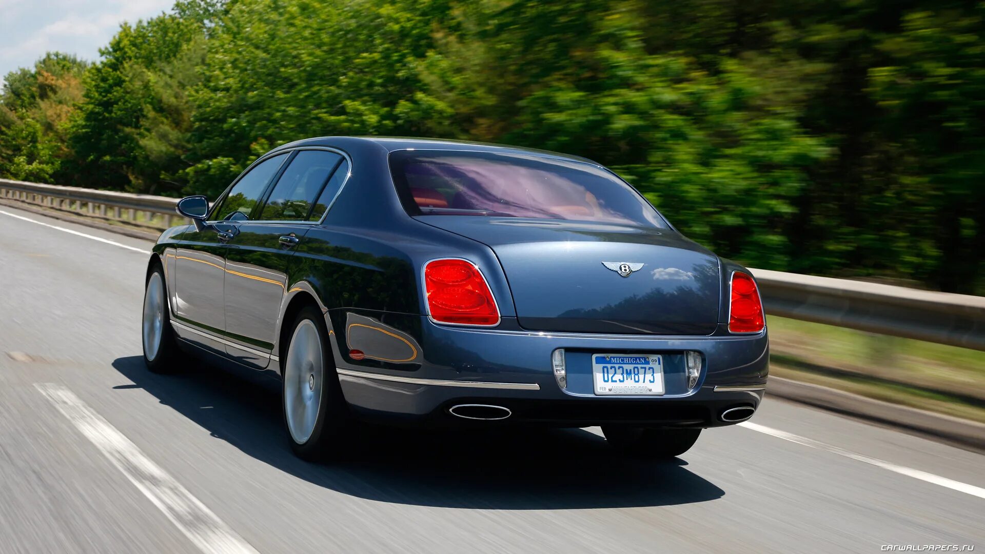 Бентли continental flying spur