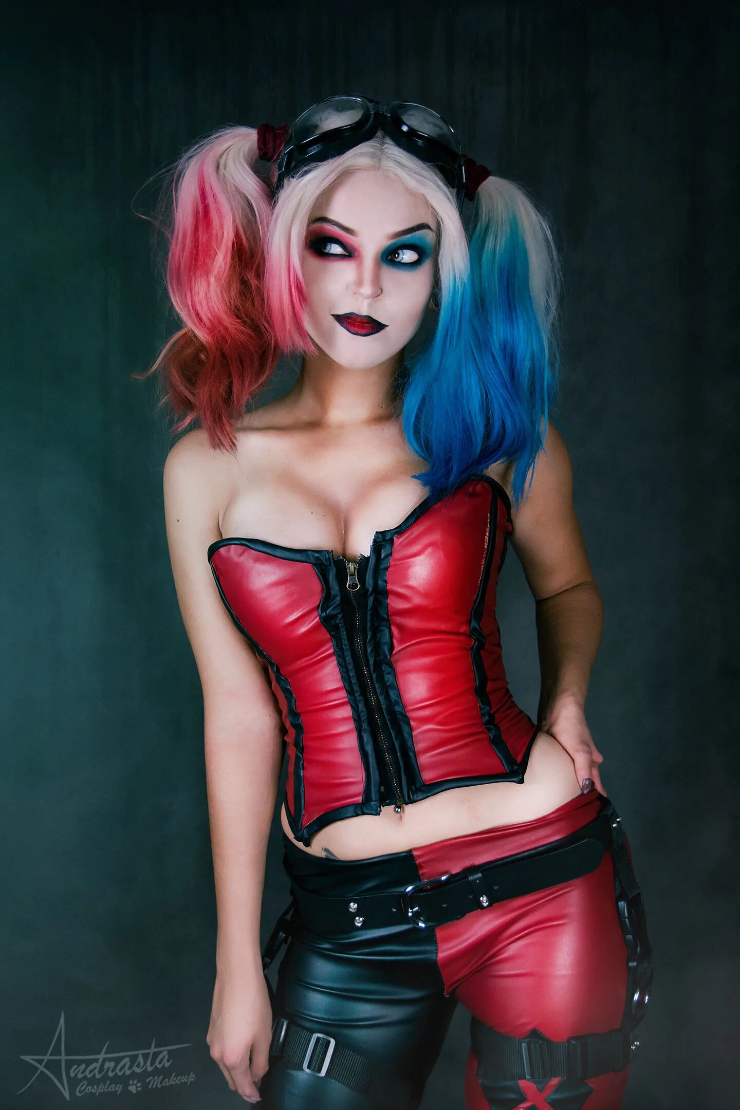 Отряд самоубиц хали квин. Харди квин мультсериал. Подружка джокера харли квинн актриса. Харли квинн 1994. Харли квинн 2009.