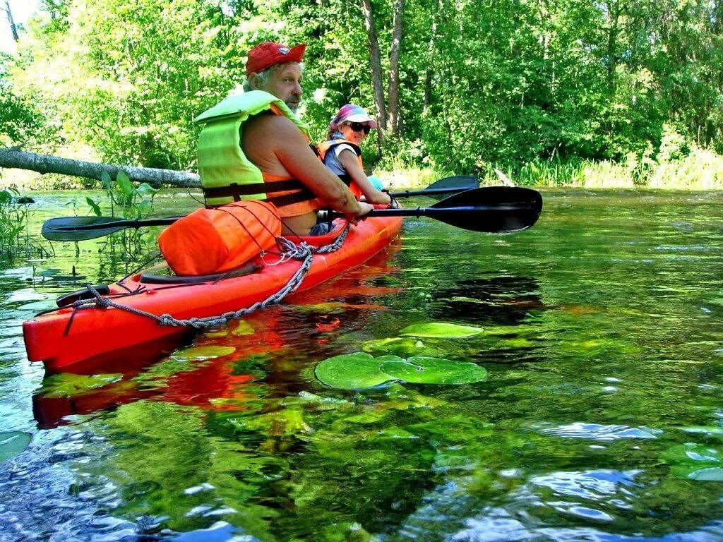 Водные походы на байдарках. Карелия сплав на байдарках. Сплав по реке зуша. Байдарка вуокса. Сплав по реке на кайаке.