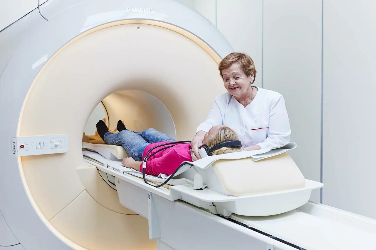 Где можно сделать мрт мозга. Philips Ingenia 1.5t. Мрт Philips Ingenia 1.5t. Магнитно-резонансная томограмма (мрт). Магнито-резонансный томограф.