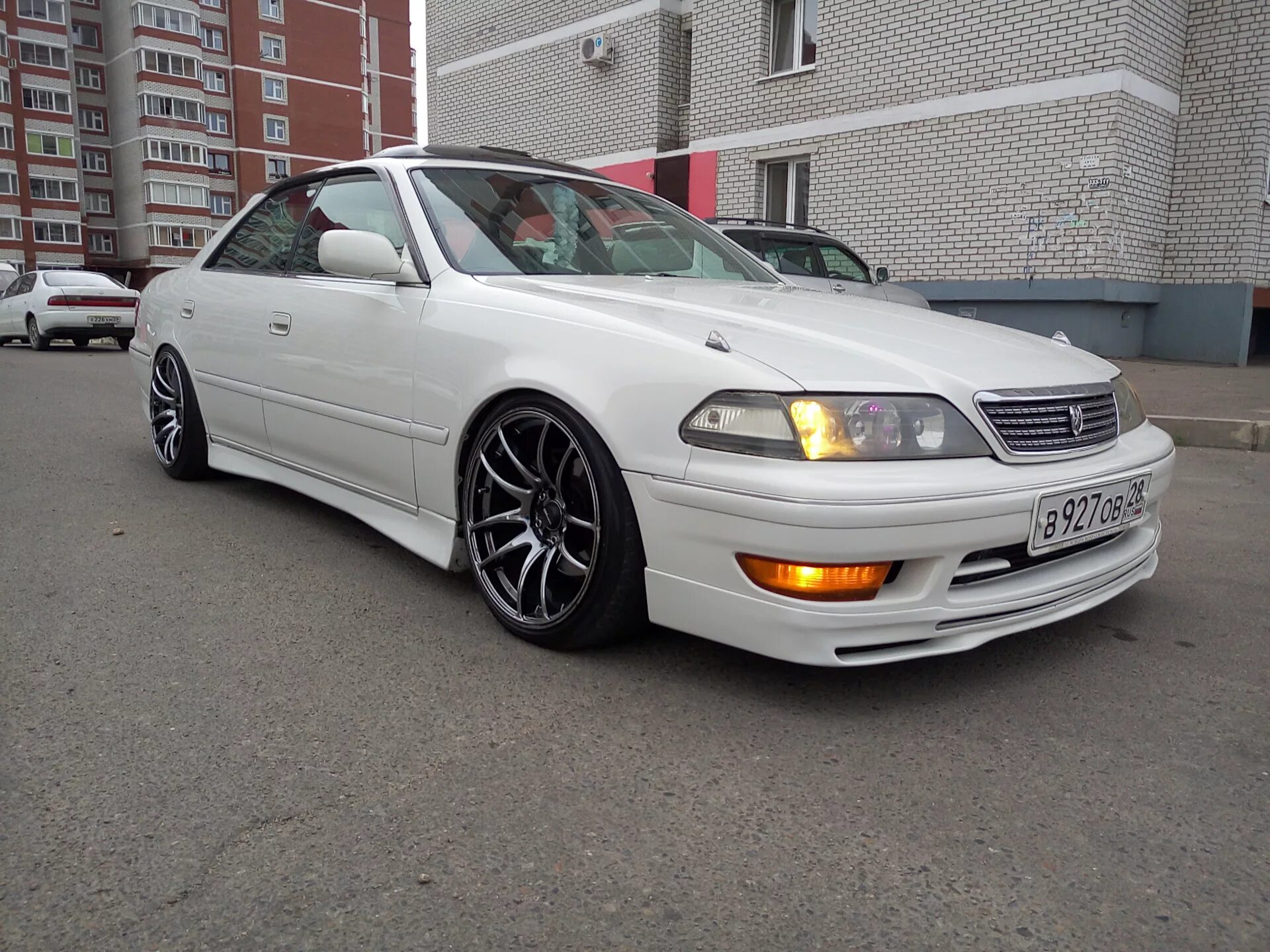 We 100 2. Toyota Mark 2 100. Toyota Mark 2 100 белый.