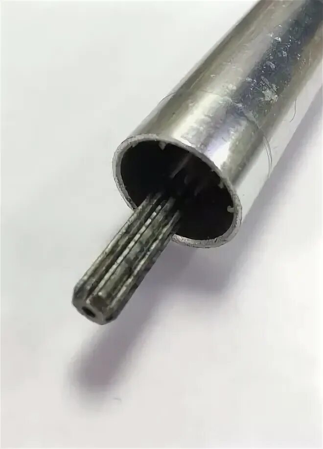 Мягкий приводной вал 700 мм для бензотриммера интерскол. 8мм). 8мм). Приводной вал бензокосы квадрат/7 шлицов. Квадрат д.