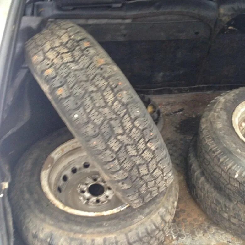 Колеса r13. 13. Китайская резина 13 радиус. Летняя резина 13 радиус. Резина 13 радиус.